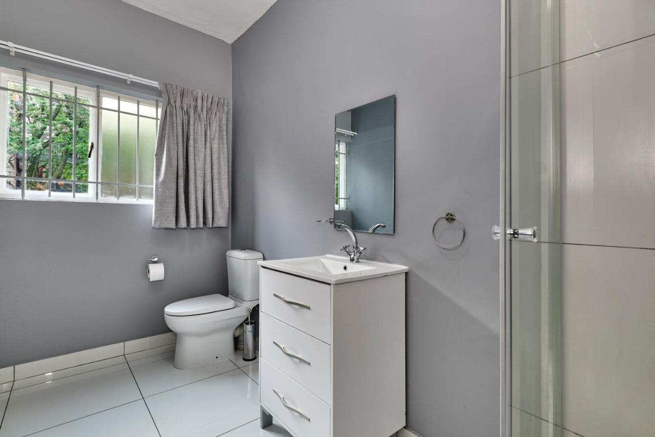 Inn & Out Sandton Johannesburg Luaran gambar