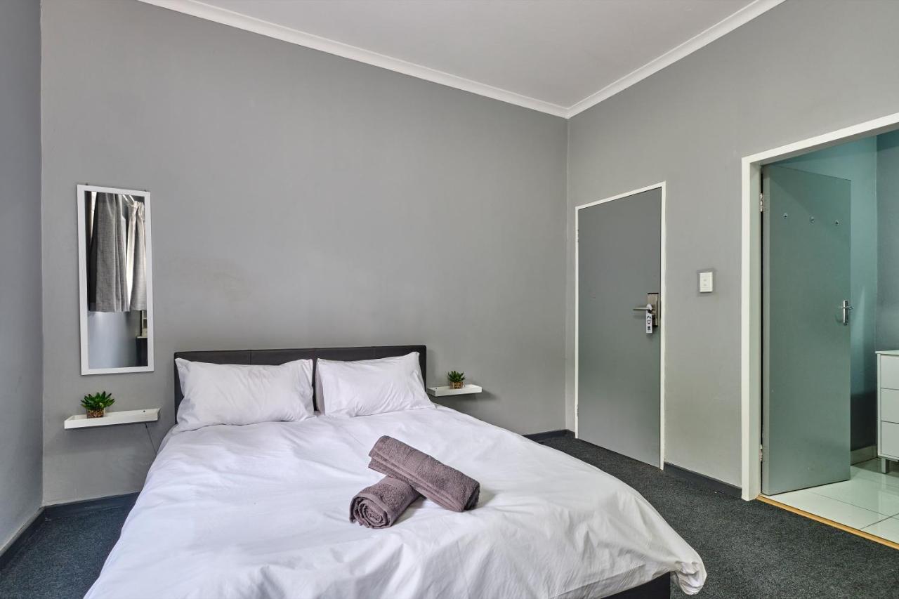 Inn & Out Sandton Johannesburg Luaran gambar